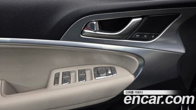 Genesis G70 2022 — Photo 11/20