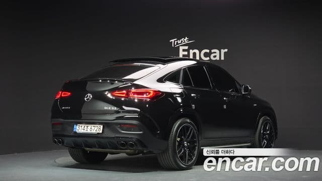 Mercedes-Benz GLE-Class 2021 — ფოტო 2/20