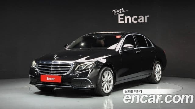Mercedes-Benz E-Class 2018 — Şəkil 10/20