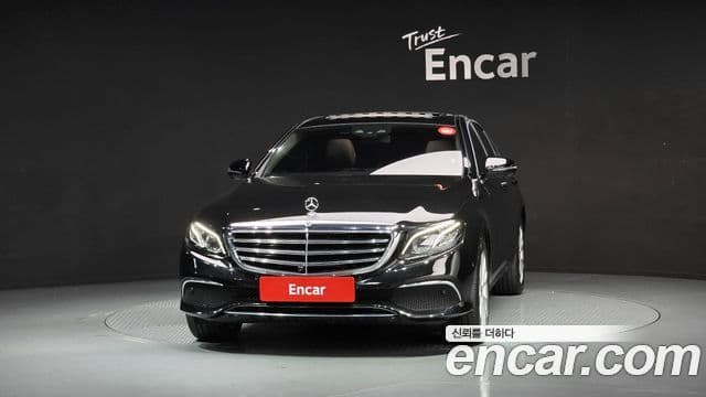 Mercedes-Benz E-Class 2018 — Şəkil 2/20