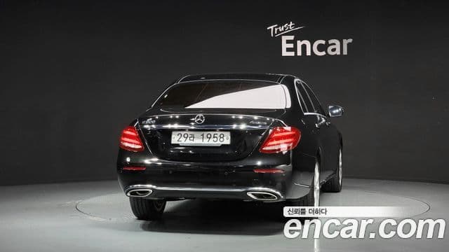 Mercedes-Benz E-Class 2018 — Şəkil 3/20