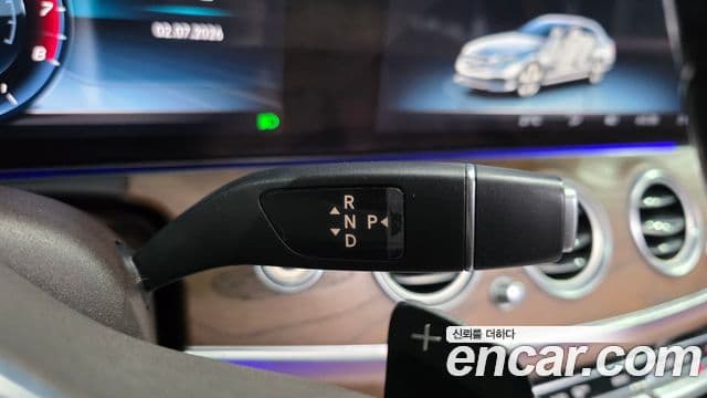 Mercedes-Benz E-Class 2018 — Şəkil 8/20
