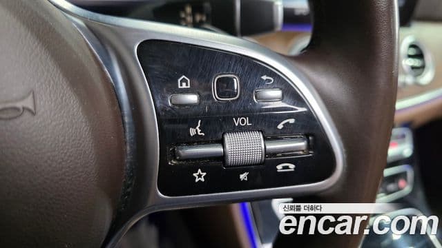 Mercedes-Benz E-Class 2018 — ფოტო 1/32