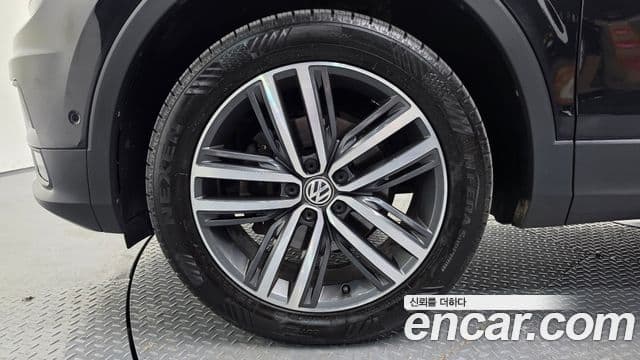 Volkswagen Tiguan Allspace 2020 — ფოტო 5/20
