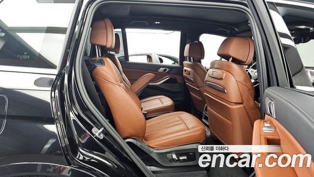 BMW X7 2023 — фото 12 из 20