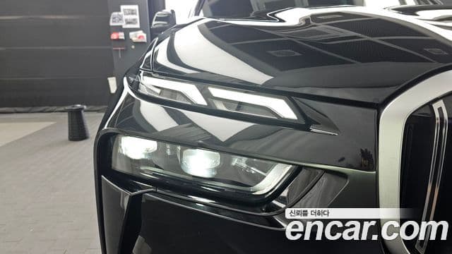 BMW X7 2023 — Photo 5/39
