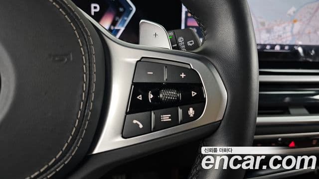 BMW X7 2023 — Photo 37/39