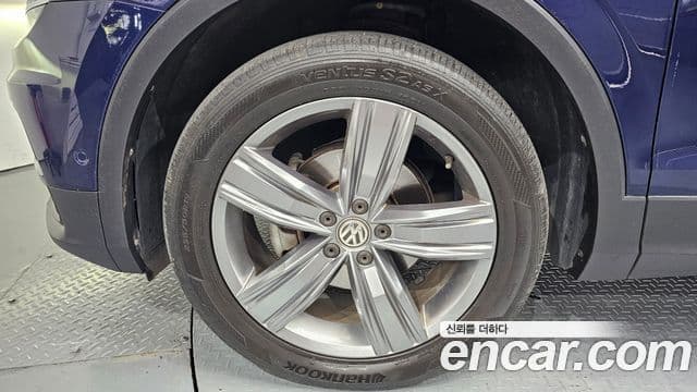 Volkswagen Tiguan 2018 — Şəkil 5/20