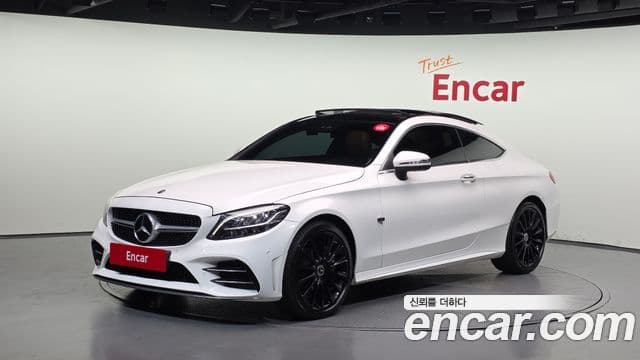 Mercedes-Benz C-Class 2019 — ფოტო 1/20