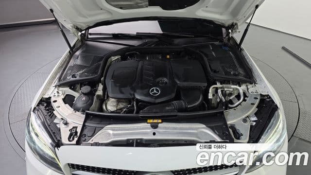 Mercedes-Benz C-Class 2019 — ფოტო 6/20