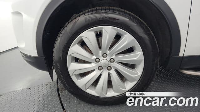 Land Rover Discovery Sport 2020 — Photo 33/33