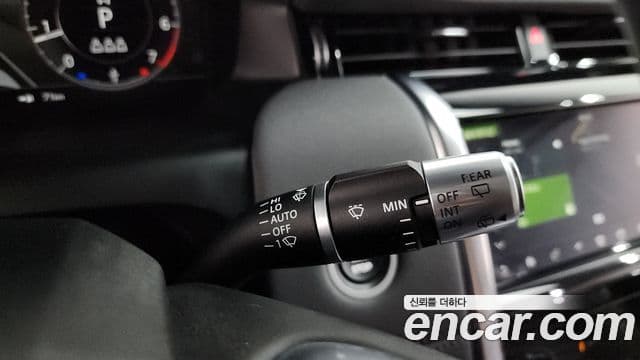 Land Rover Discovery Sport 2020 — Photo 15/33