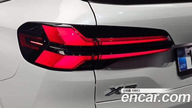 BMW X5 2025 — Photo 21/34