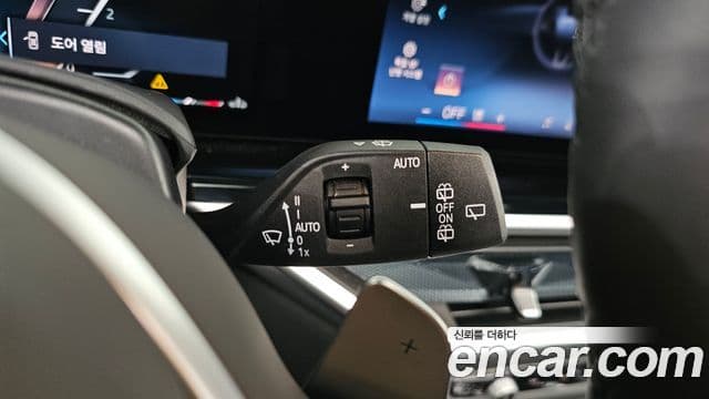 BMW X5 2025 — Photo 22/34