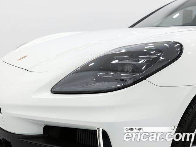 Porsche Panamera 2025 — Şəkil 10/20