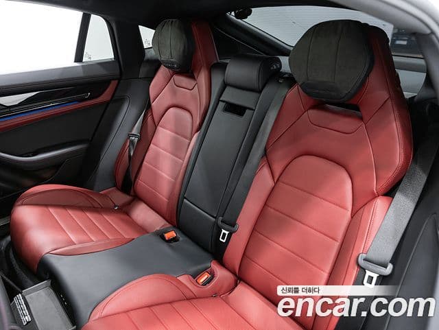 Porsche Panamera 2025 — Şəkil 16/20