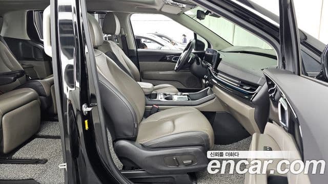 Kia Carnival 2024 — ფოტო 11/20