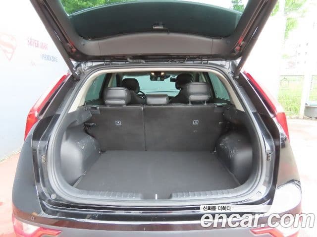 Kia Niro 2022 — фото 19 из 20