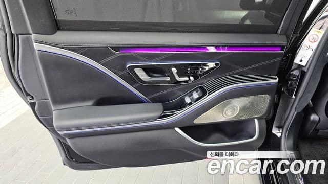 Mercedes-Benz S-Class 2023 — Photo 14/36