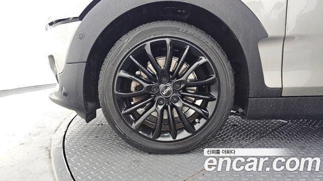 Mini Cooper Clubman 2020 — ფოტო 20/20