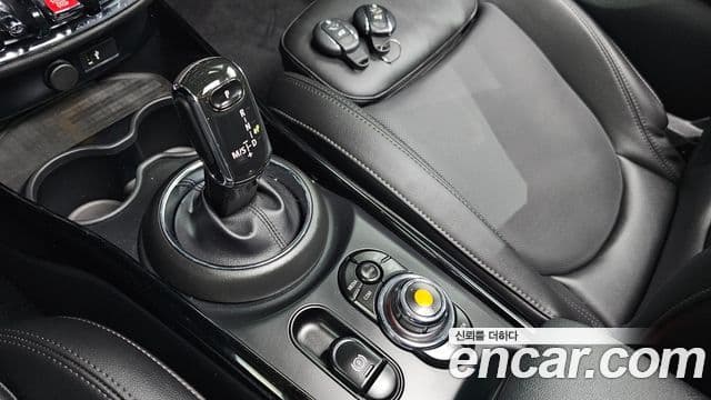 Mini Cooper Clubman 2020 — ფოტო 12/20