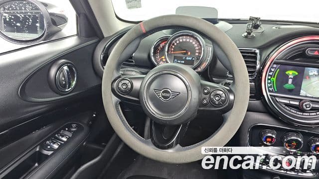 Mini Cooper Clubman 2020 — ფოტო 18/20