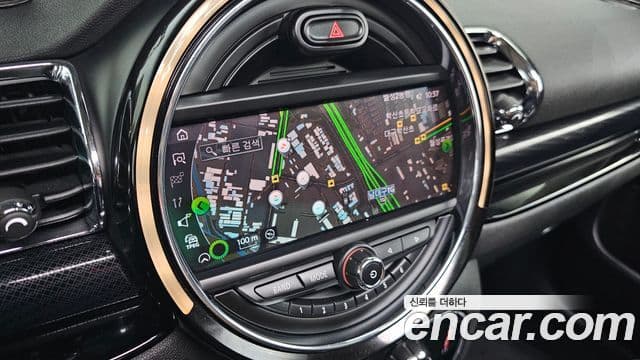 Mini Cooper Clubman 2020 — ფოტო 8/20