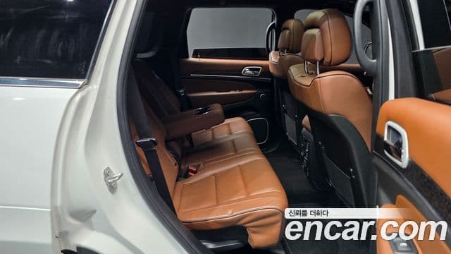 Jeep Grand Cherokee 2020 — Şəkil 12/20