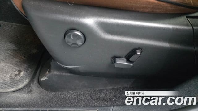 Jeep Grand Cherokee 2020 — Photo 32/38