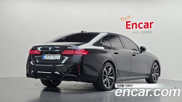 BMW 5 Series 2025 — ფოტო 1/20