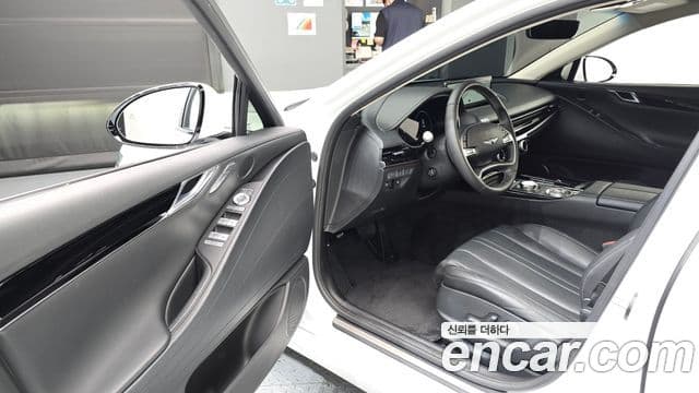 Genesis Electrified G80 2023 — фото 8 из 20