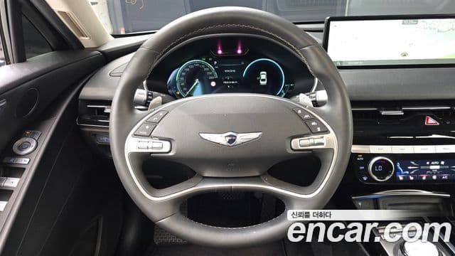 Genesis Electrified G80 2023 — фото 12 из 20