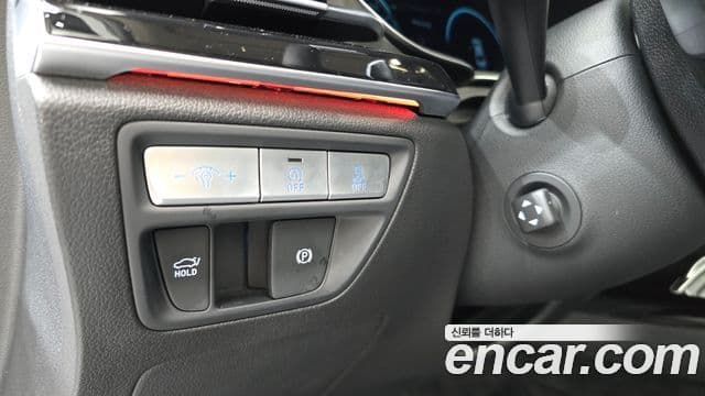 Genesis Electrified G80 2023 — Şəkil 13/20