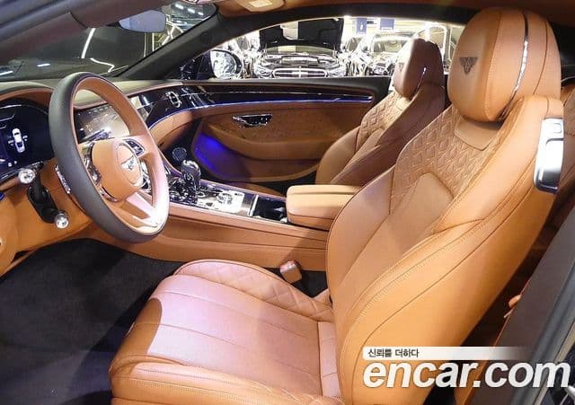 Bentley Continental GT 2022 — ფოტო 11/20