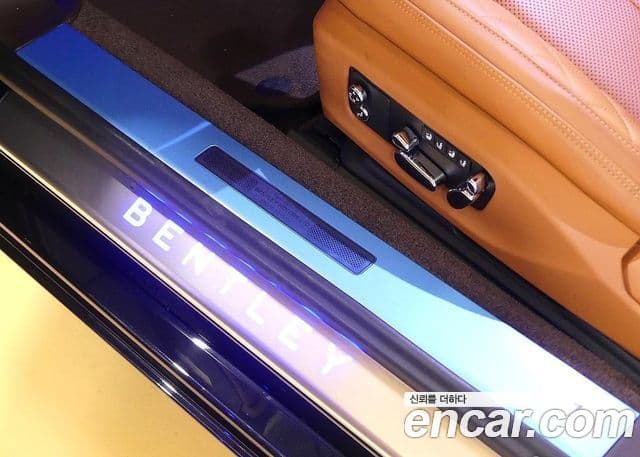 Bentley Continental GT 2022 — ფოტო 16/20