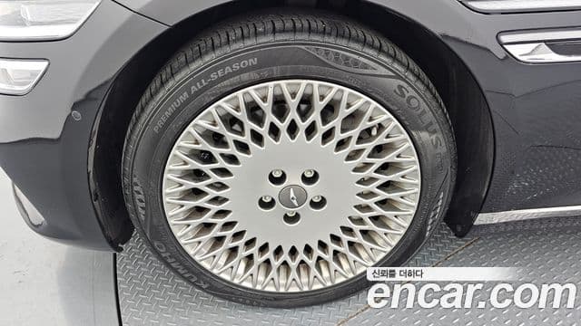 Genesis G80 2023 — Photo 18/20