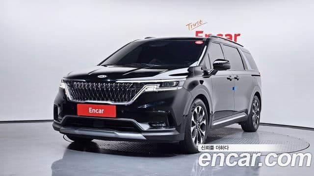 Kia Carnival 2021 — ფოტო 1/20