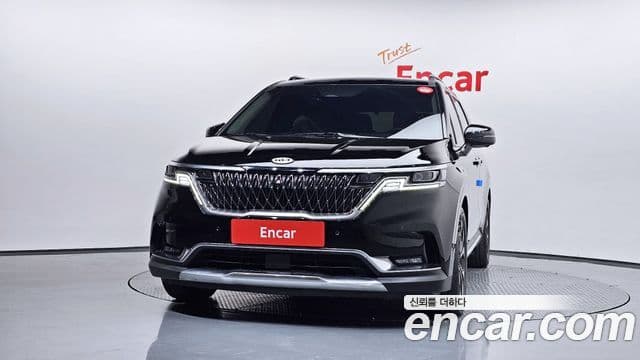 Kia Carnival 2021 — ფოტო 3/20