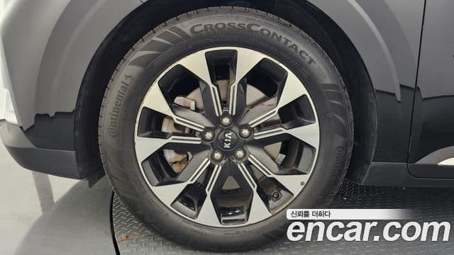 Kia Carnival 2021 — ფოტო 5/20