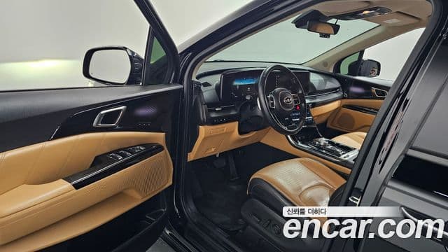 Kia Carnival 2021 — ფოტო 10/20