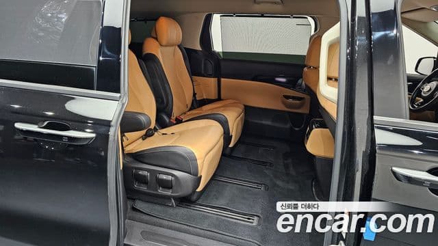 Kia Carnival 2021 — ფოტო 11/20