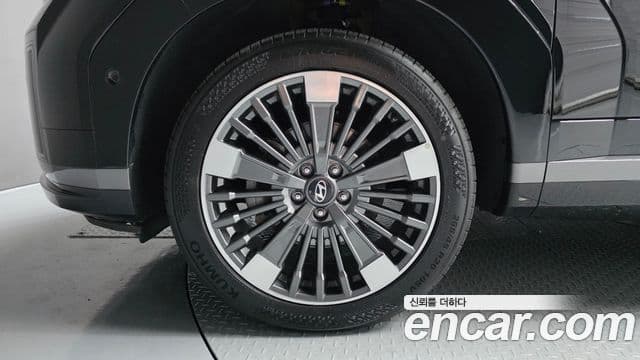 Hyundai Santa Fe 2025 — Фото 4/20