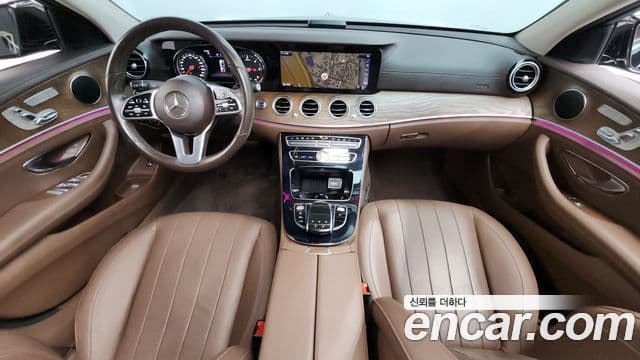 Mercedes-Benz E-Class 2019 — ფოტო 7/20