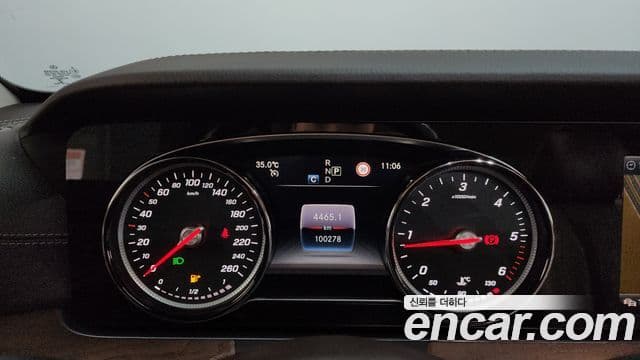 Mercedes-Benz E-Class 2019 — ფოტო 8/20