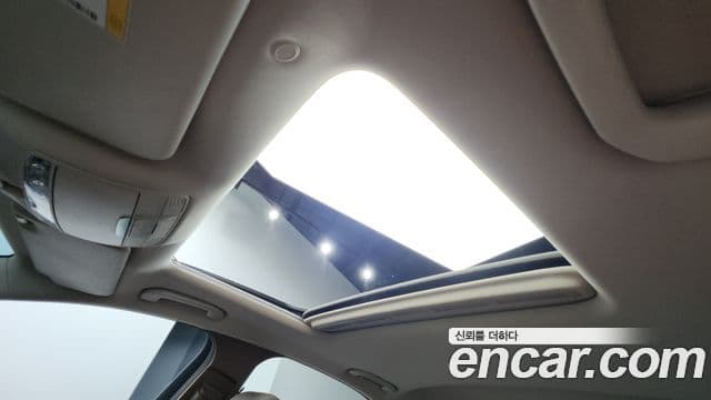 Mercedes-Benz E-Class 2019 — ფოტო 17/20