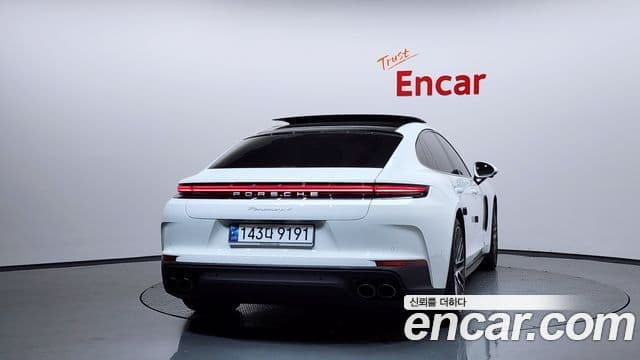 Porsche Panamera 2024 — ფოტო 4/20
