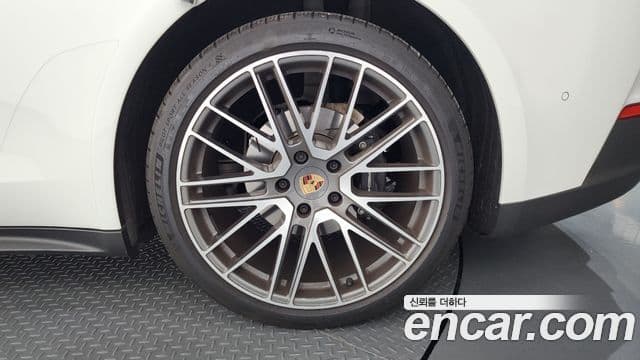 Porsche Panamera 2024 — Photo 31/33