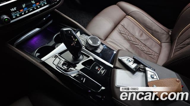 BMW 5 Series 2023 — ფოტო 9/20