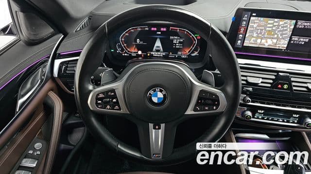 BMW 5 Series 2023 — ფოტო 13/20