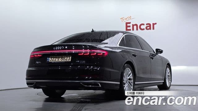 Audi A8 2021 — ფოტო 2/20
